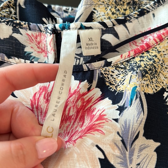 Lauren Conrad Floral Top - Picture 2 of 3